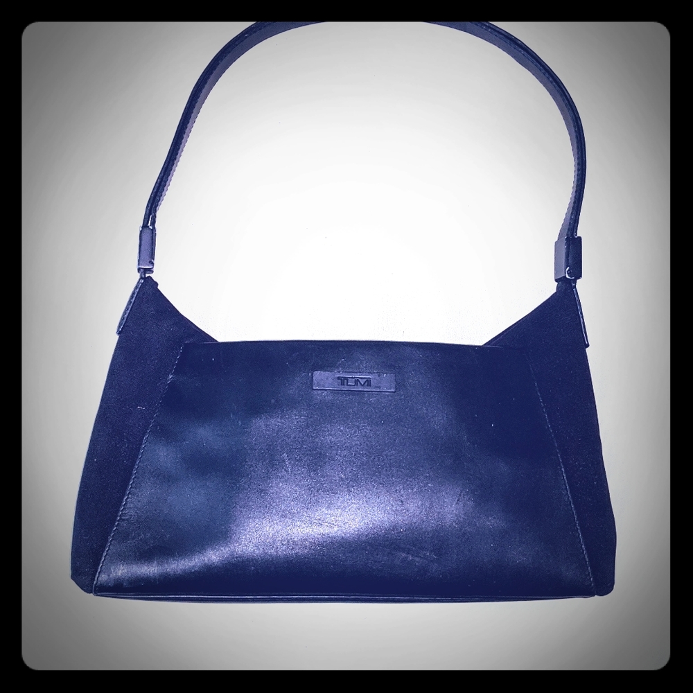 Tumi leather shoulder bag EUC beautiful